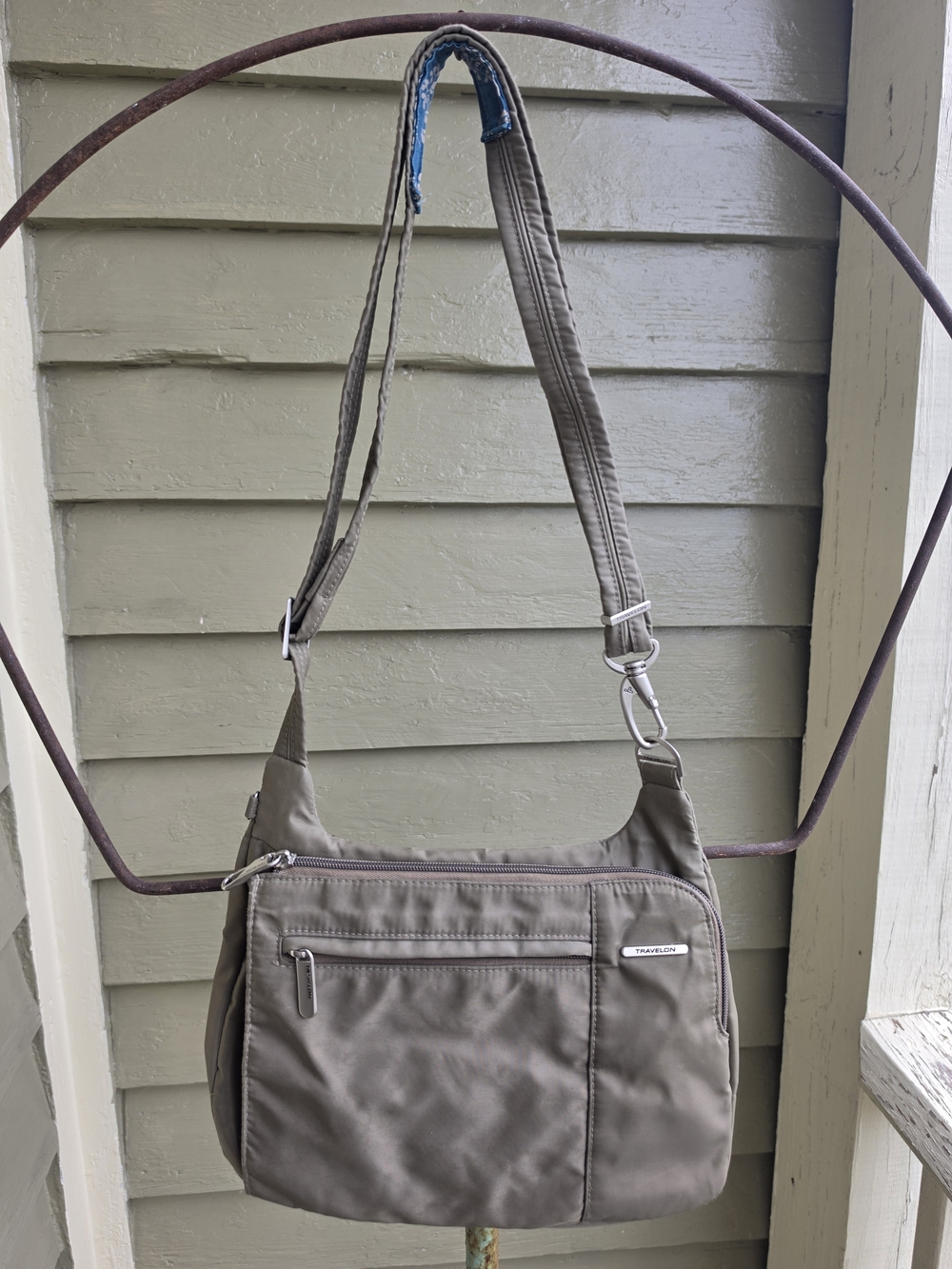 Travelon anti-theft classic messenger bag.
